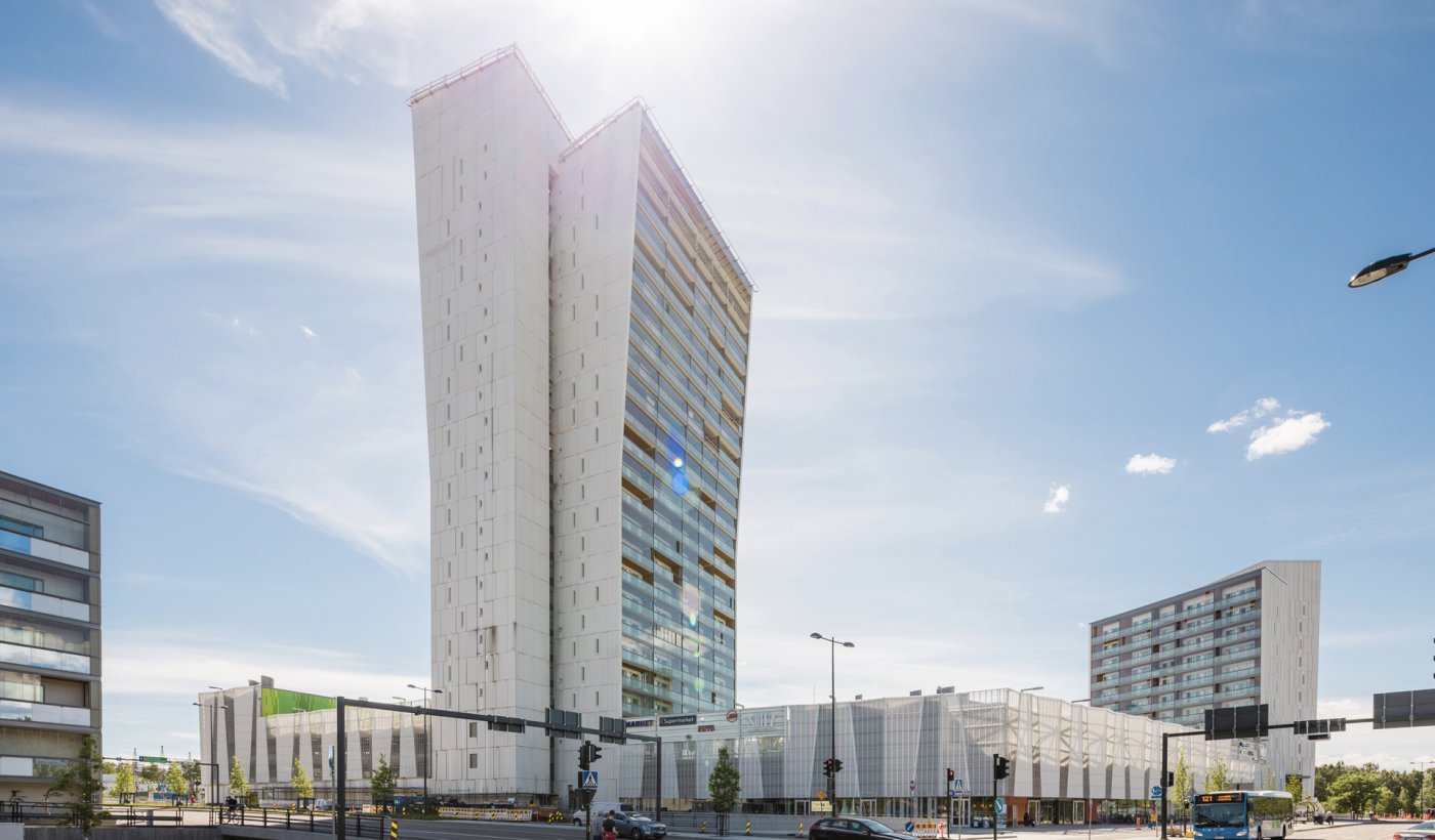 Roots, Hamburg. An 18-storey timber building with 181 apartments, glazed the whole way round – which also keeps the harbour weather off the wood.