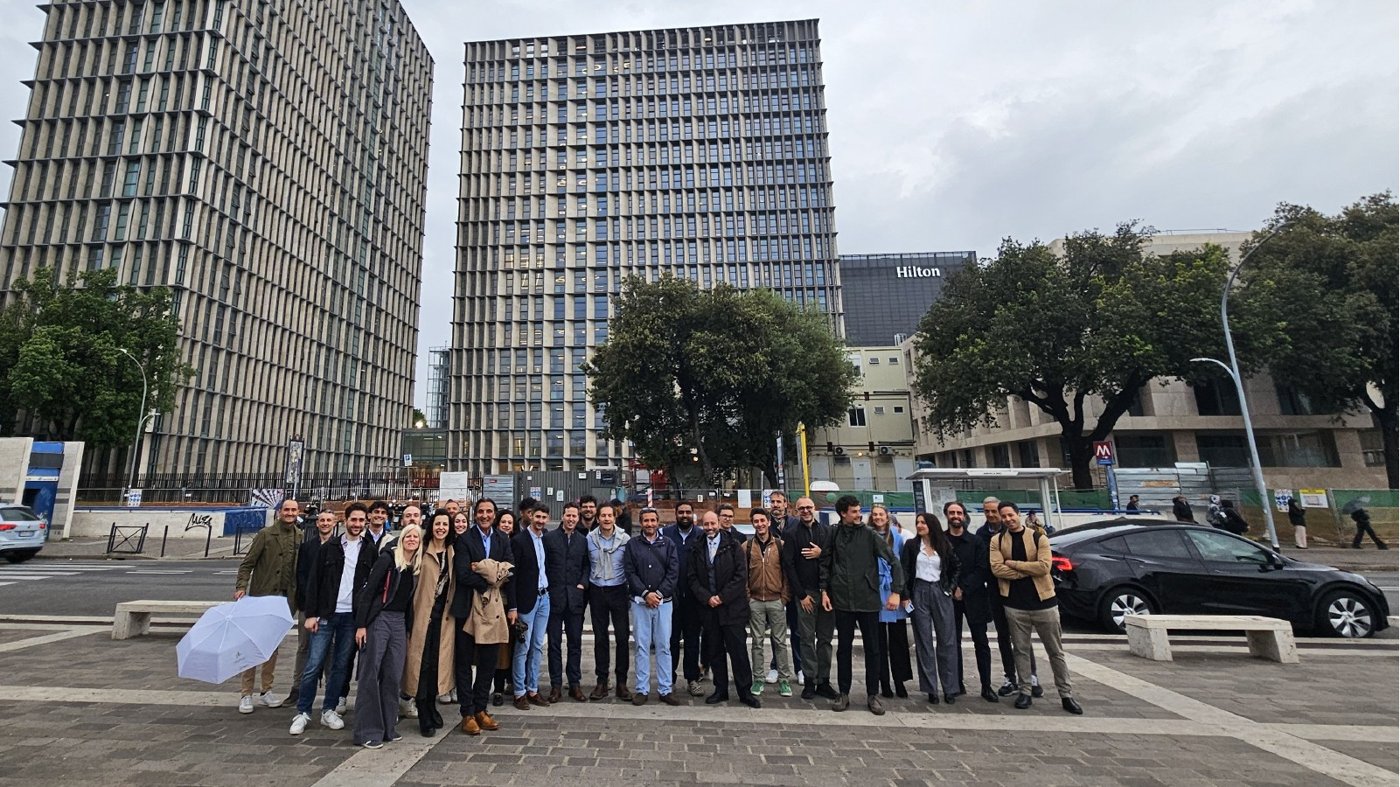 Partecipanti alla passeggiata tecnica della Society of Façade Engineering Italia