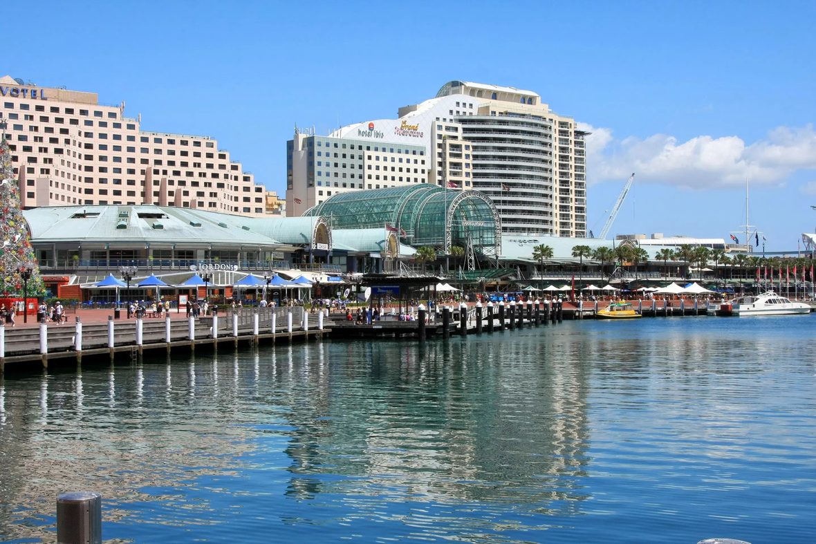 The existing 1980s Harborside shopping centre