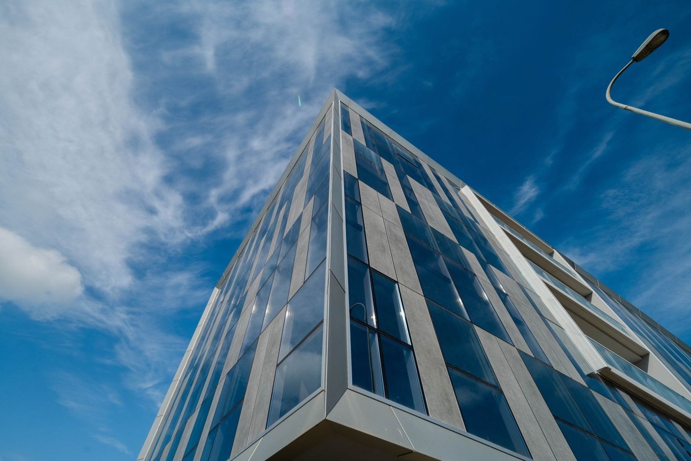 Curtain walls need compatible edges