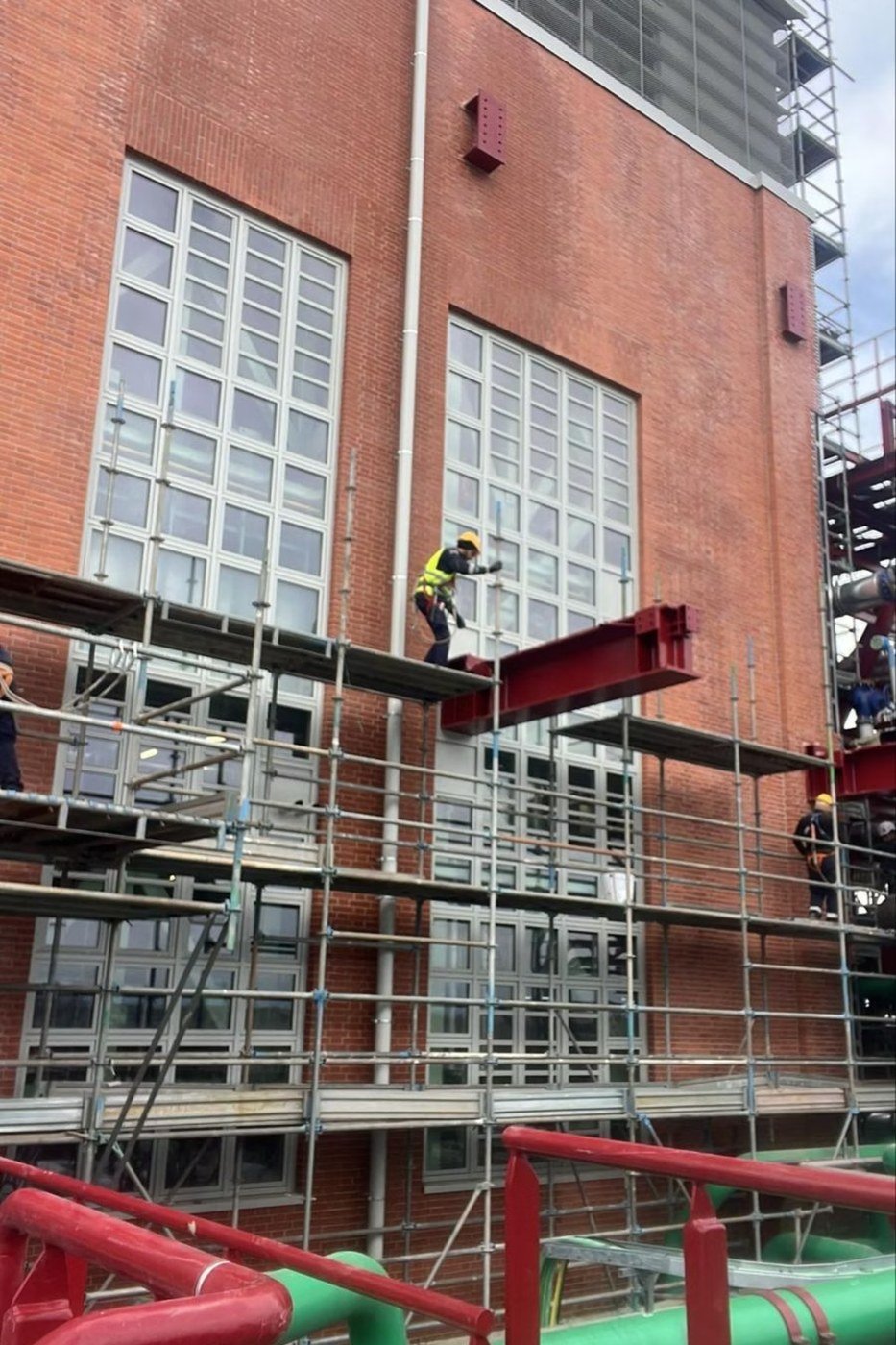Edificio industriale esistente in laterizio
