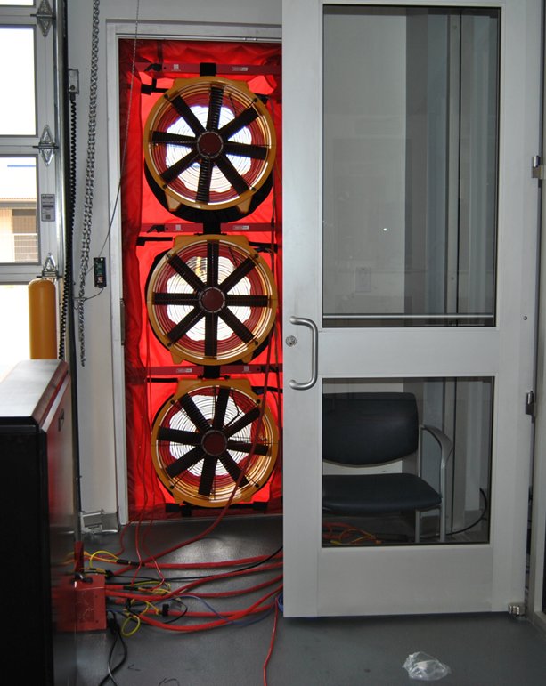 Blower-door equipment