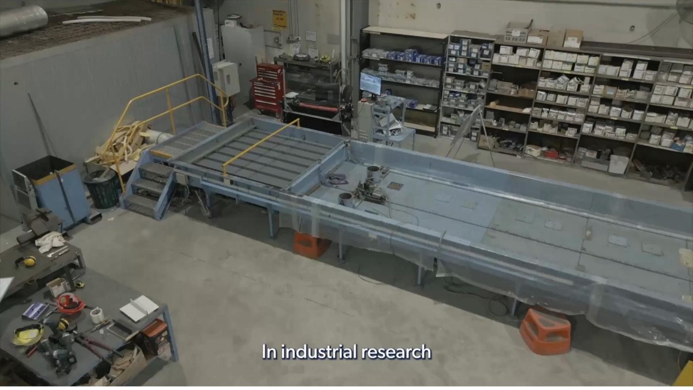 Large-scale steel façade performance testing structure