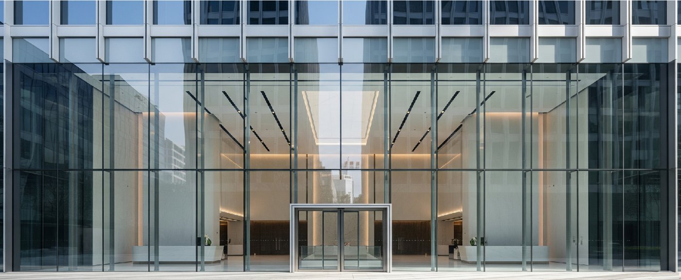 Large transomless glazed hotel entrance